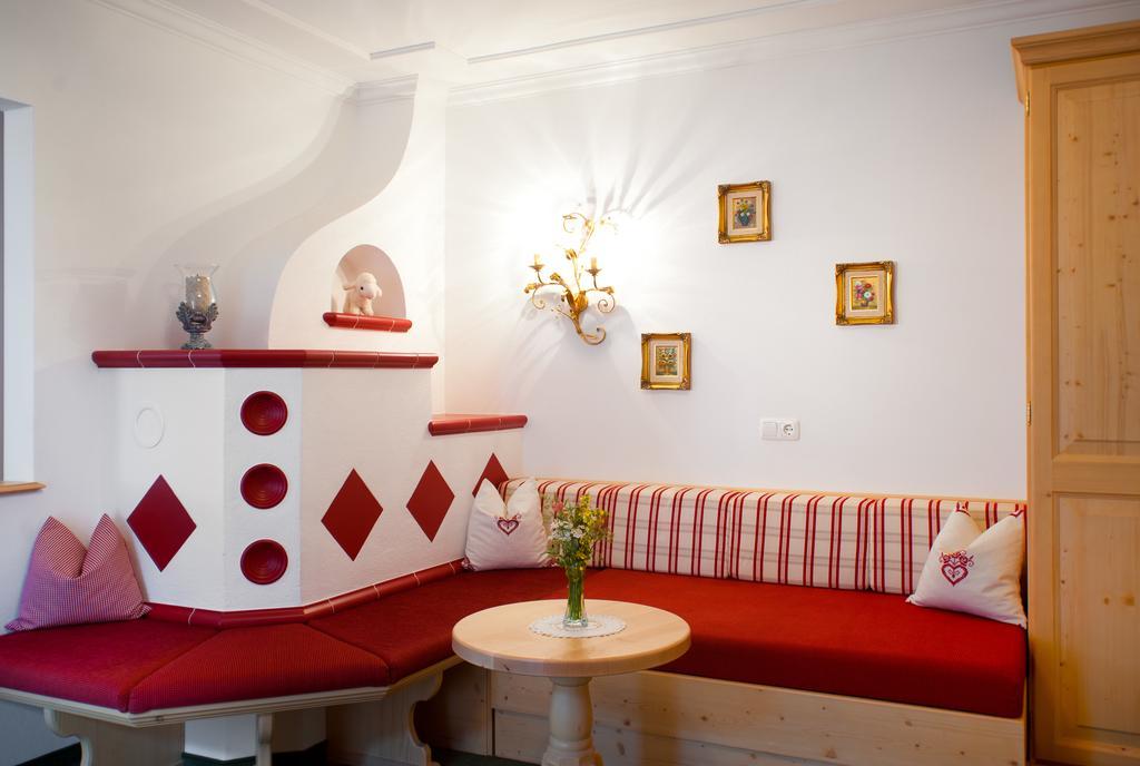 Ferienschloessl Harmonie Otel Holzgau Oda fotoğraf