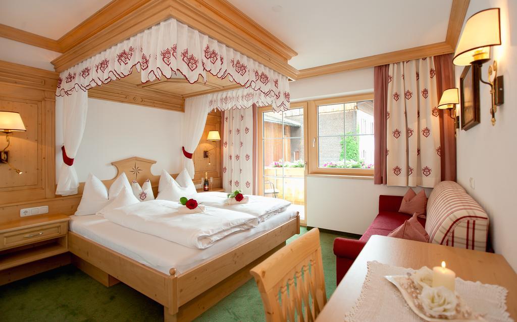 Ferienschloessl Harmonie Otel Holzgau Oda fotoğraf