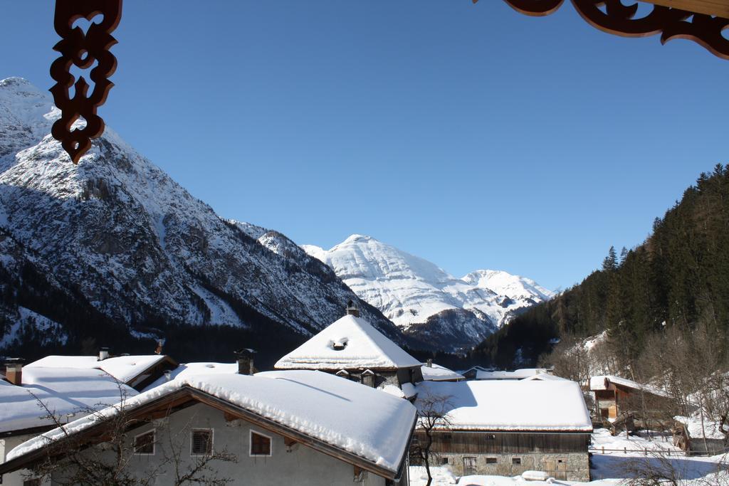 Ferienschloessl Harmonie Otel Holzgau Dış mekan fotoğraf