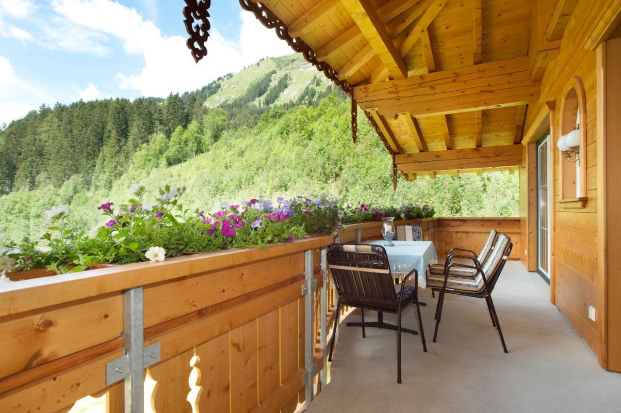 Ferienschloessl Harmonie Otel Holzgau Dış mekan fotoğraf