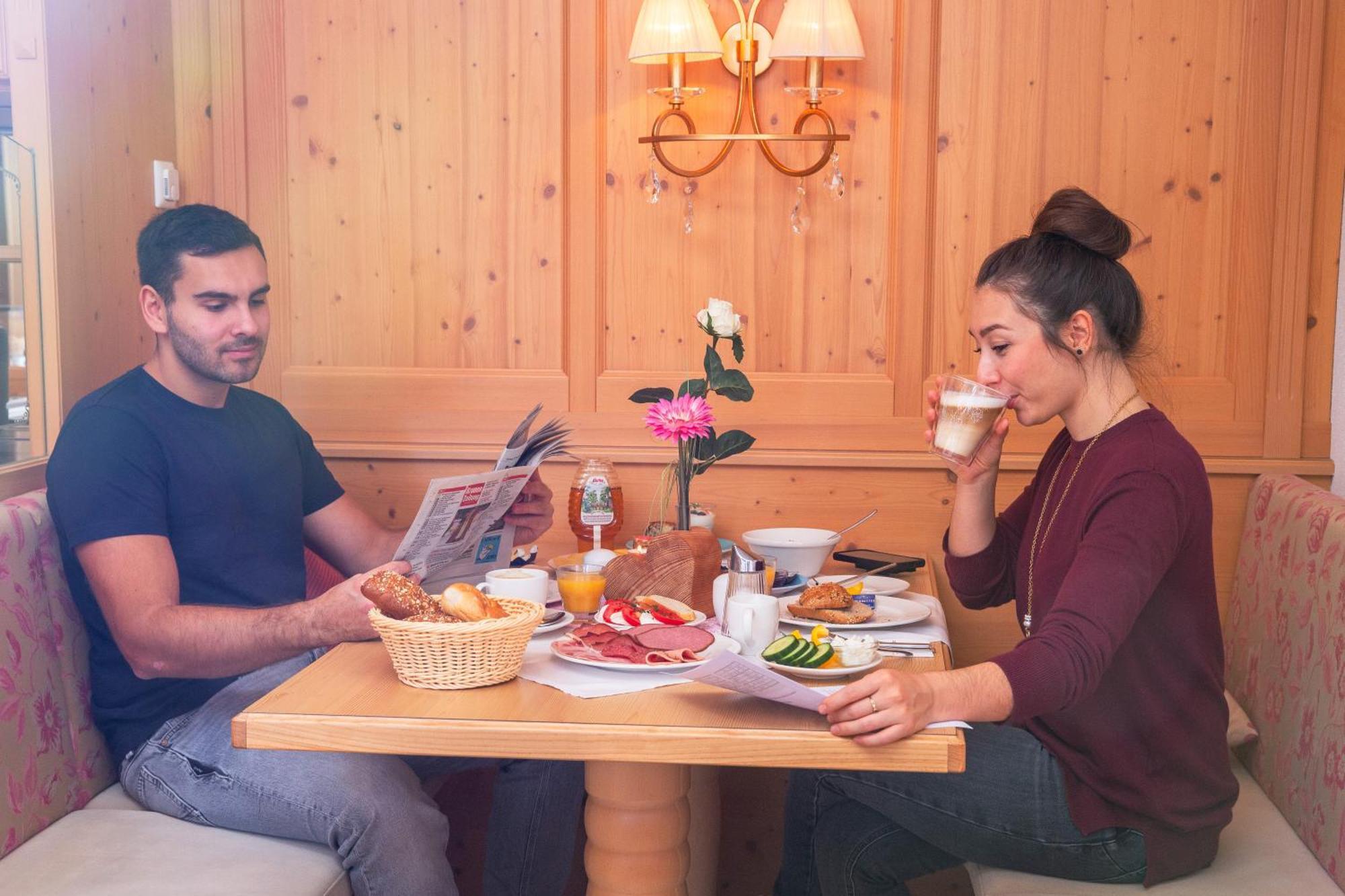 Ferienschloessl Harmonie Otel Holzgau Dış mekan fotoğraf