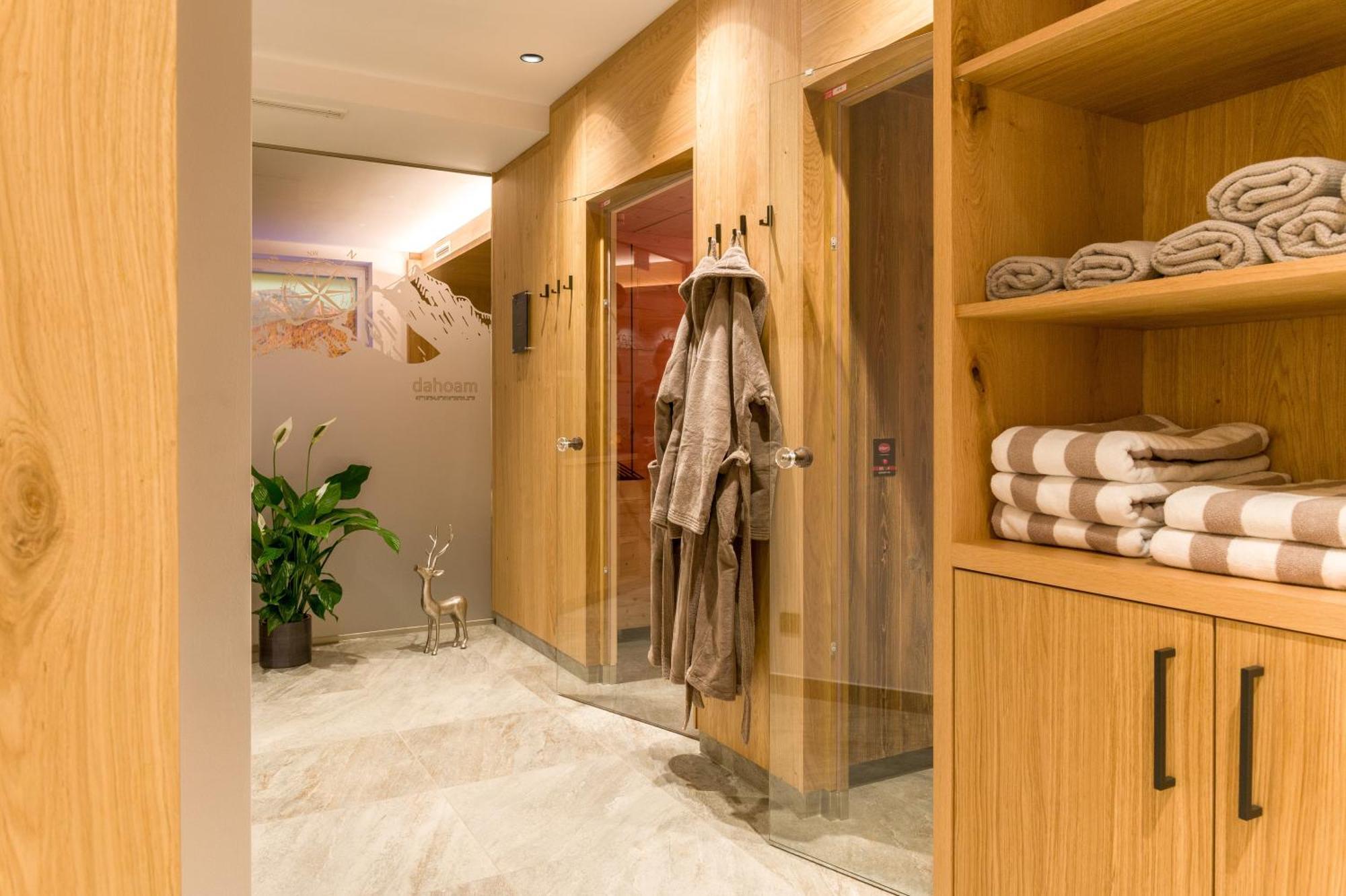 Ferienschloessl Harmonie Otel Holzgau Dış mekan fotoğraf