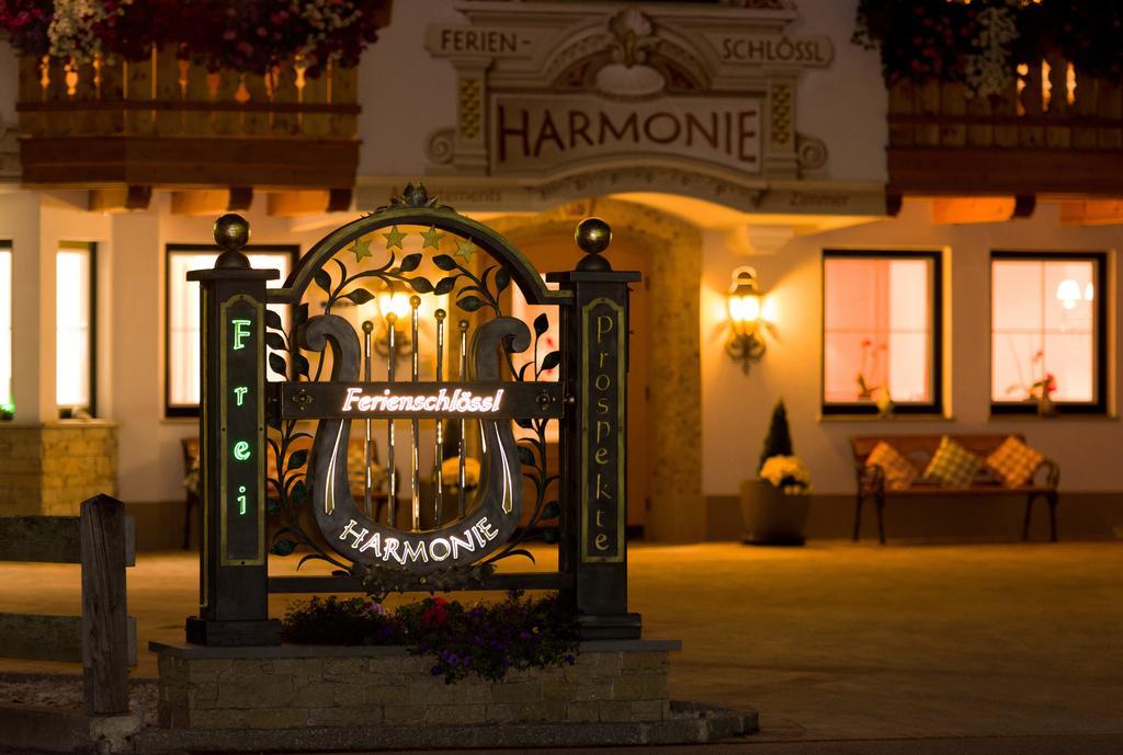 Ferienschloessl Harmonie Otel Holzgau Dış mekan fotoğraf