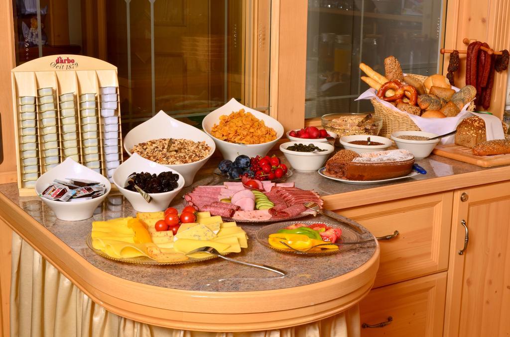 Ferienschloessl Harmonie Otel Holzgau Dış mekan fotoğraf
