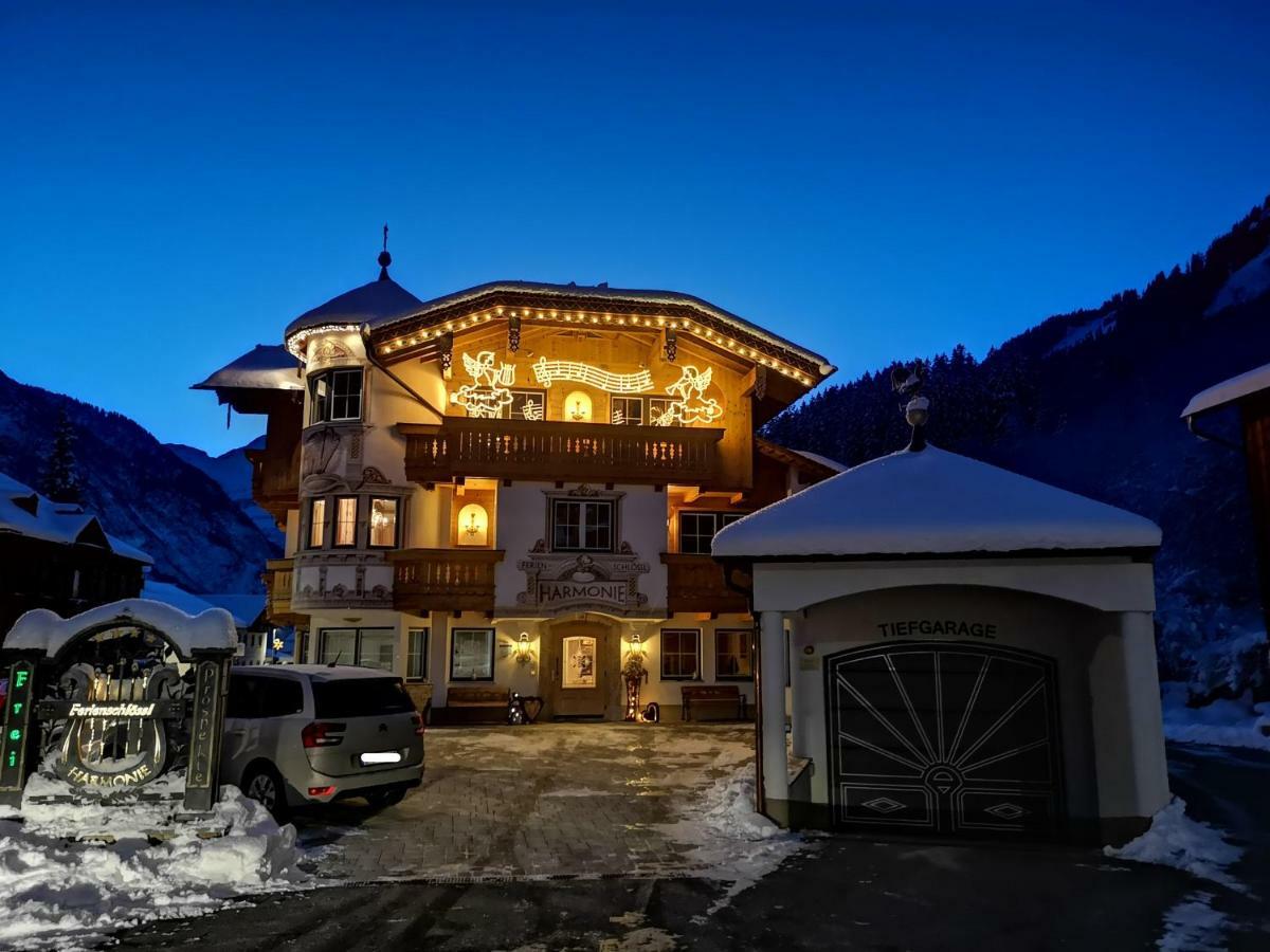 Ferienschloessl Harmonie Otel Holzgau Dış mekan fotoğraf